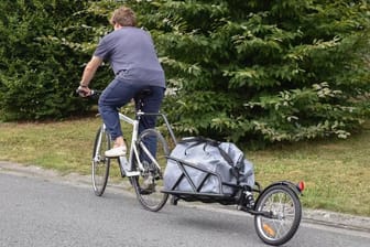 Egal, wohin Ihr nächstes Abenteuer Sie führt, mit einem Einrad-Fahrradanhänger haben Sie alles dabei, was Sie brauchen. (Symbolbild)