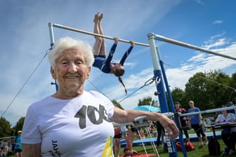 Johanna Quaas - älteste Turnerin der Welt im Guinness-Buch