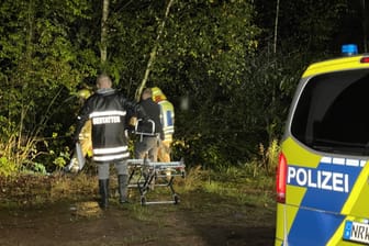 Am Abend waren Feuerwehr und Polizei in dem Waldgebiet zwischen der Emscher und Rhein-Herne-Kanal im Einsatz.