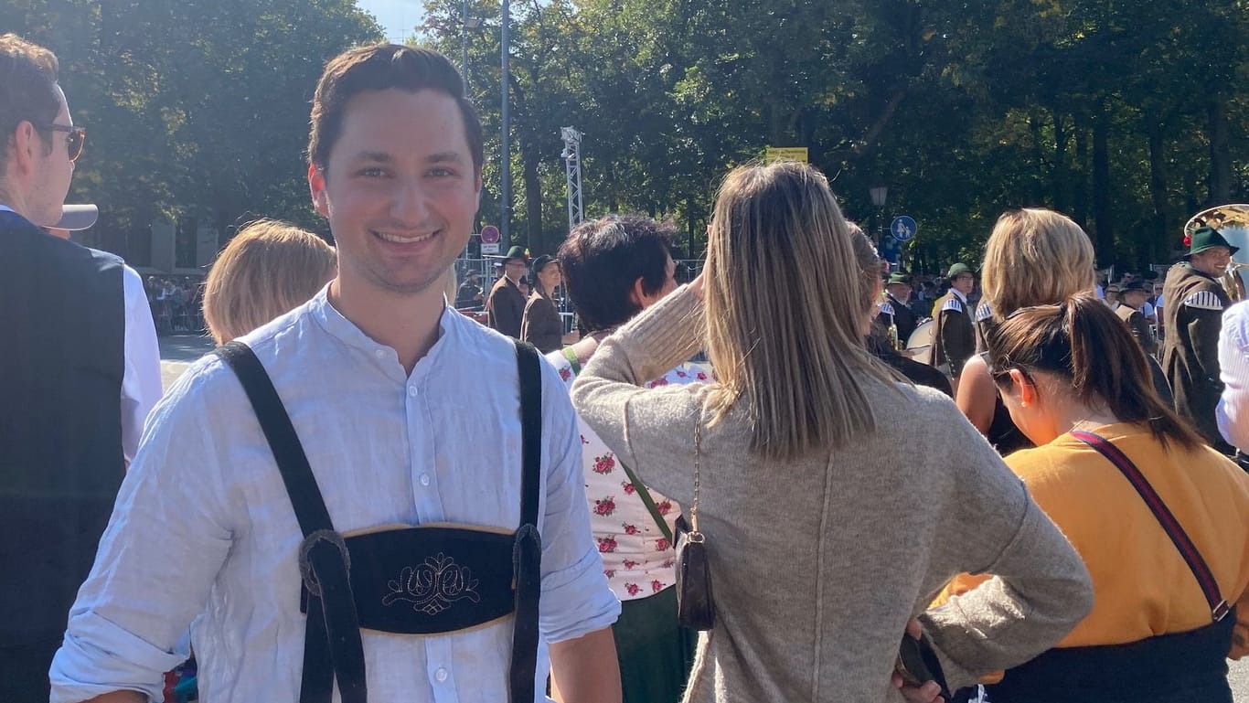 Nathan Goodman vor dem Trachtenumzug: Ihm gefalle die Kultur und das Bier des Oktoberfests.