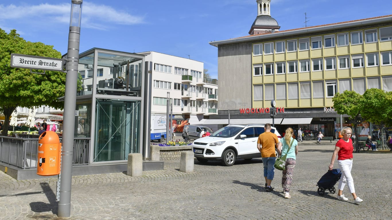 Der Marktplatz in der Altstadt Spandau: Hier musste eine Frau aus dem Auszug gerettet werden.