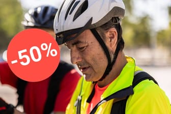 Halber Preis für maximalen Schutz! Der Fahrradhelm von Abus ist aktuell bei Amazon um 50 Prozent reduziert. (Symbolbild)