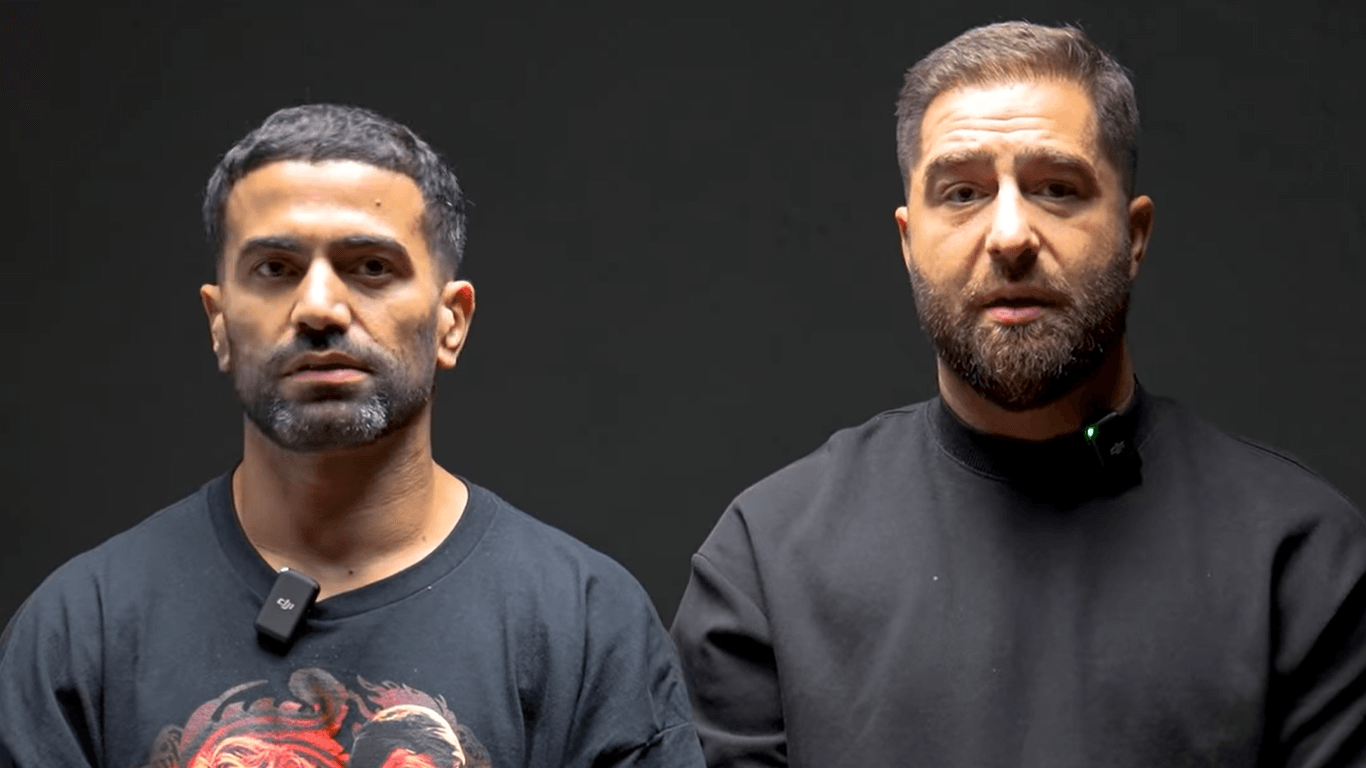 Nizar Akremi (l.) und Shayan Garcia: Das Duo betriebt zusammen den Podcast "Die Deutschen".