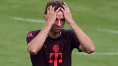 Müllers Stolperer bringt Bayern-Stars zum Lachen