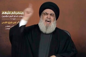 Die Explosionen kommen einer Kriegserklärung gleich!", wettert Hisbollah-Chef Hassan Nasrallah.