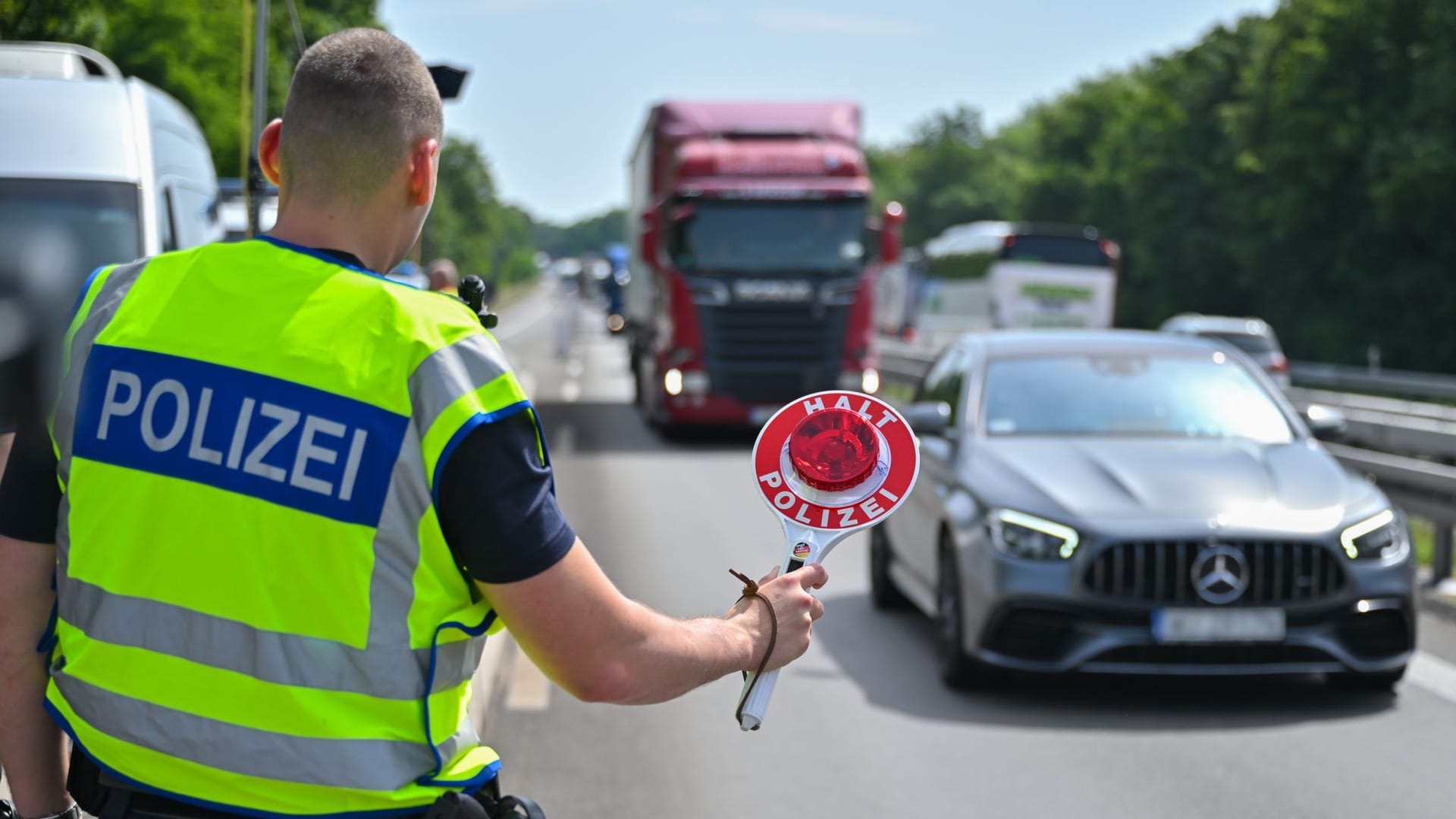 Grenzkontrolle auf der A12