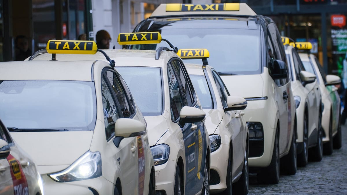 Hannover Tiktoker findet abgemeldetes Taxi in seiner Garage Straftat?