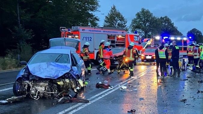 Am Mittwochmorgen gab es einen schweren Unfall auf der B4.