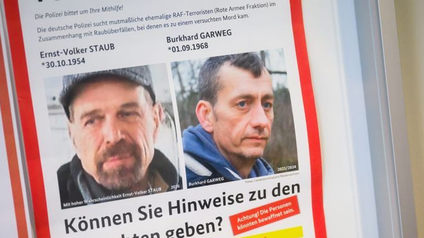 Die Polizei sucht weiterhin mit Hochdruck die beiden früheren RAF-Mitglieder Ernst-Volker Staub und Burkhard Garweg.