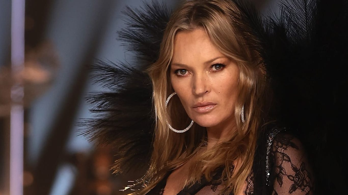 Kate Moss: Sie kehrte mit der Victoria's-Secret-Fashionshow zurück auf den Laufsteg.