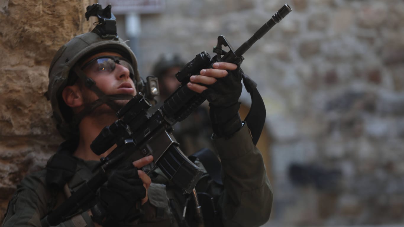 Israelische Soldaten in der Stadt Hebron, im Westjordanland.