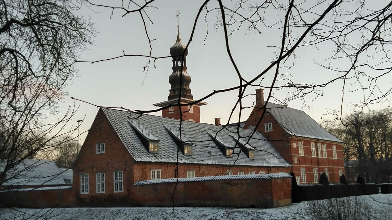 Als einziges Schloss an der schleswig-holsteinischen Nordseeküste bietet das Husumer Schloss zur Weihnachtszeit eine ganz besondere Atmosphäre.