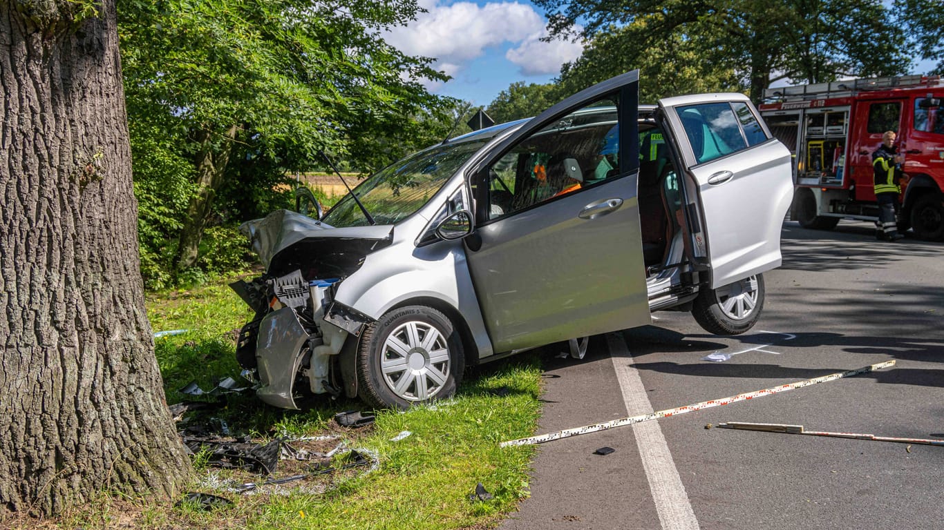 Unfall in Niedersachsen: Auf einigen Straßen ereigneten sich 2023 besonders viele Unfälle.