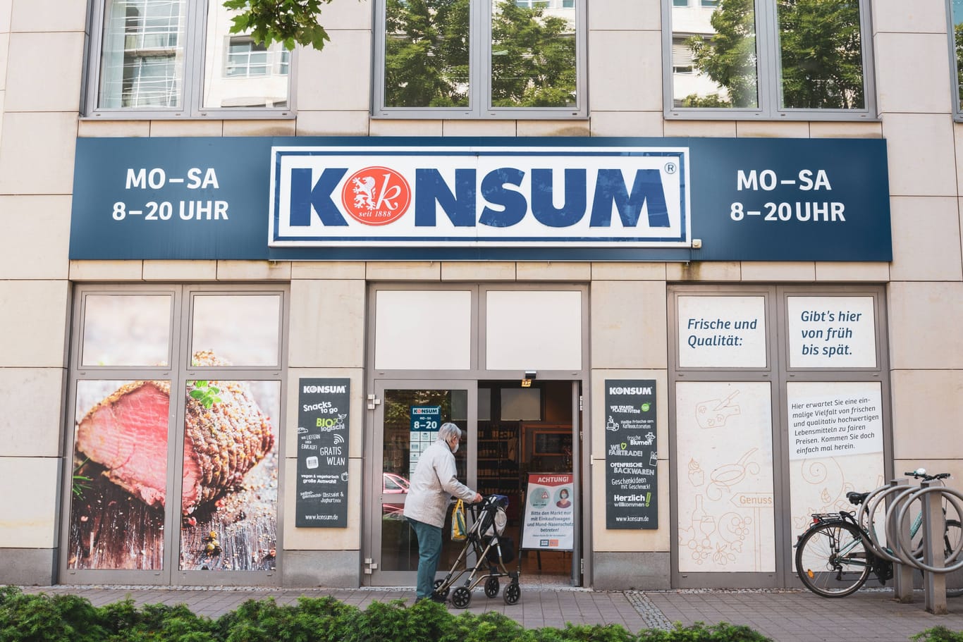 Eine Filiale des Supermarkts Konsum in der Altstadt von Dresden (Archivbild): Bald wird er hauptsächlich von Edeka beliefert.