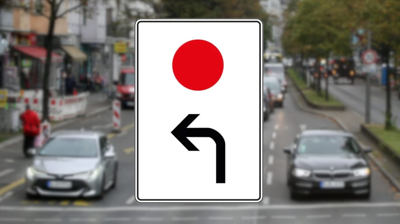 Rote Route: Diesem Hinweisschild begegnet man eher selten.