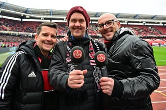 Florian Kerschner (l.) ist zurück: Während seiner Zeit bei Hit Radio N1 arbeitete der 45-Jährige auch als Stadionsprecher des 1. FC Nürnberg.