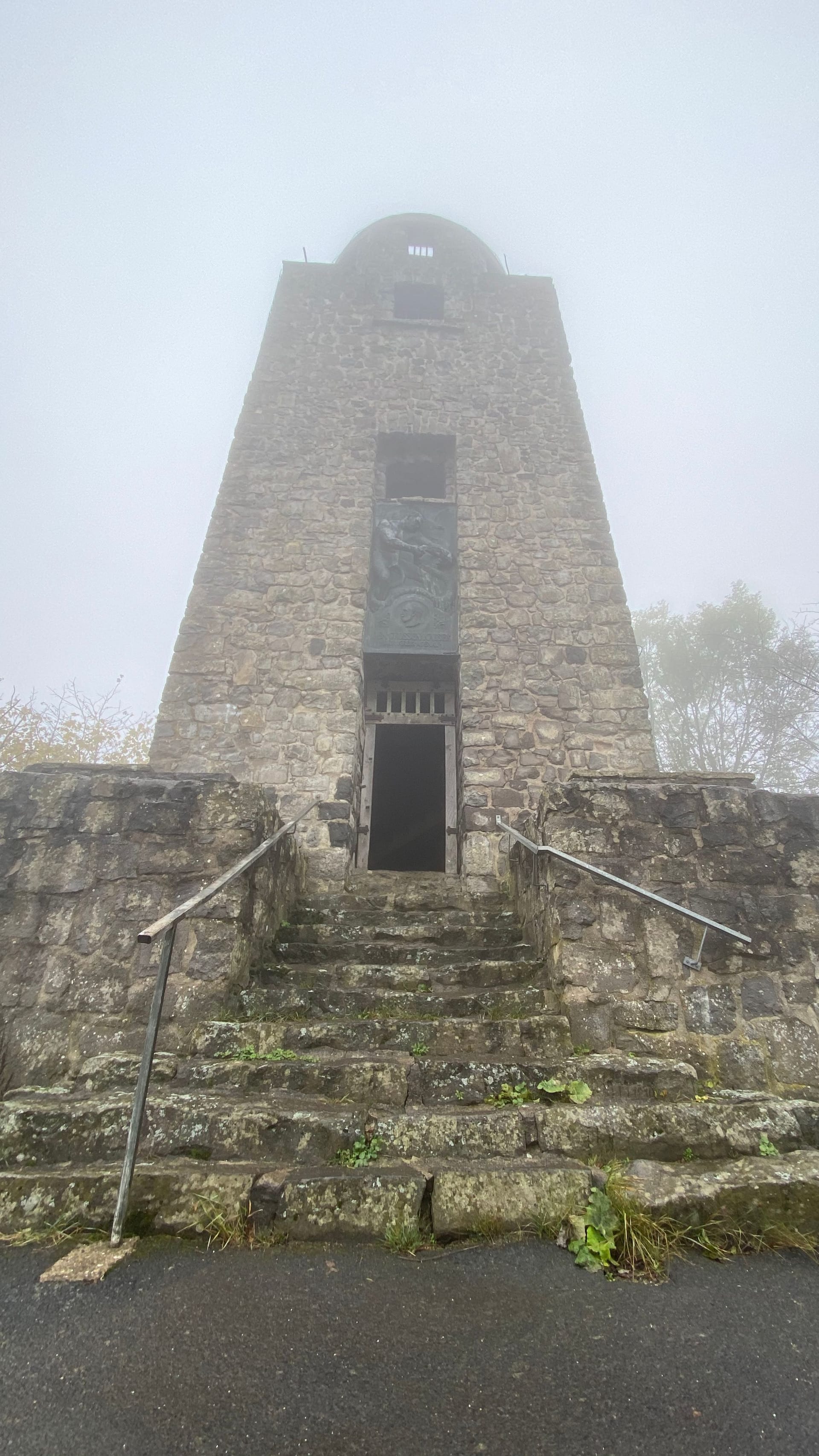 Der Kaiser-Wilhelm-Turm auf der Hohen Acht wurde 1909 erbaut.