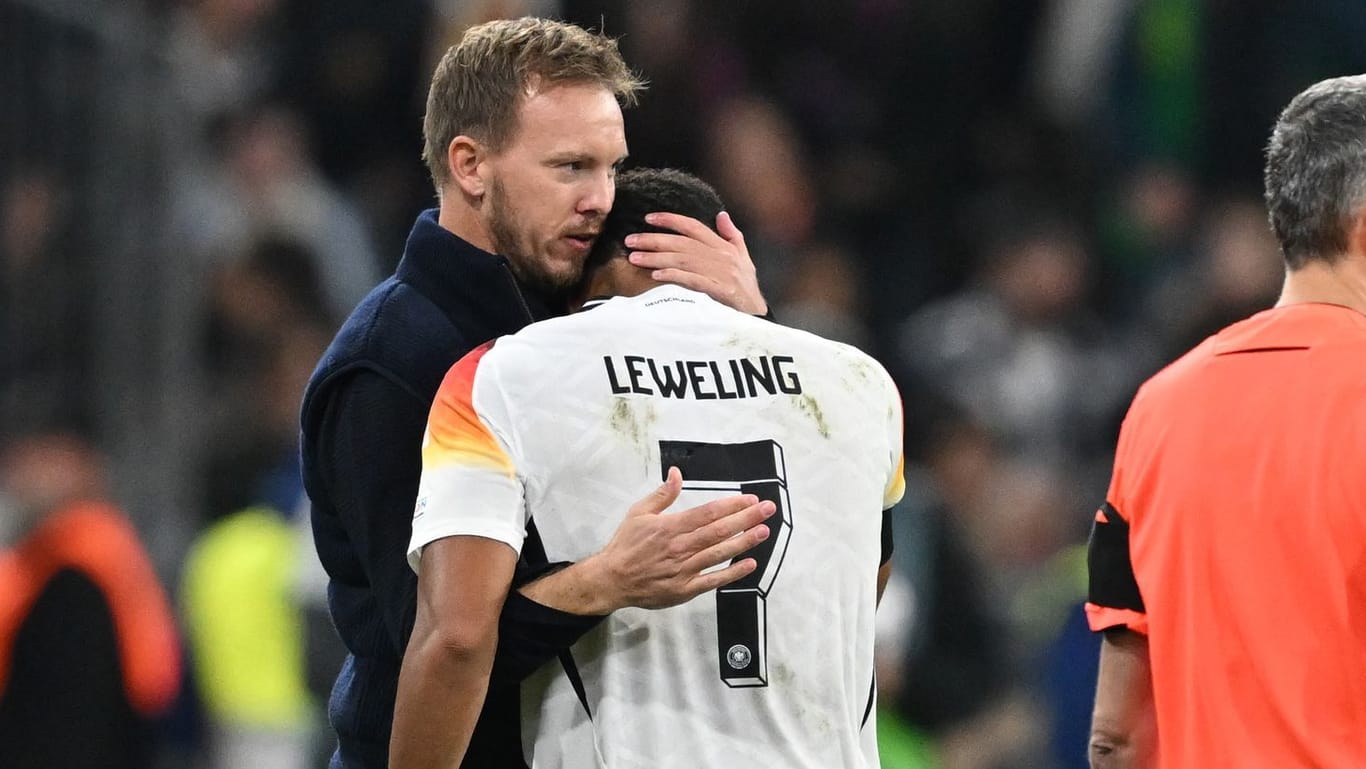 Julian Nagelsmann (l.) und Jamie Leweling: Der Stuttgarter holte den Sieg für Deutschland.