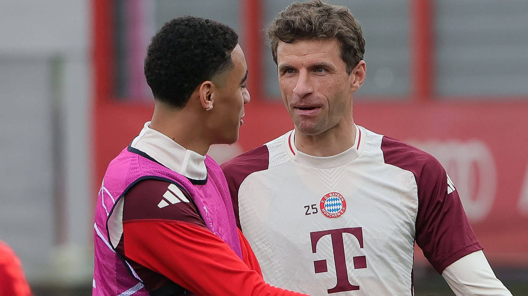 Fleißig im Training: Jamal Musiala (l.) und sein Mentor Thomas Müller.