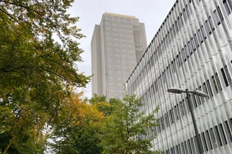 Das Studentenwohnheim an der Sporthochschule: Unter anderem Asbest und Schimmel machen die Sanierung so aufwendig.