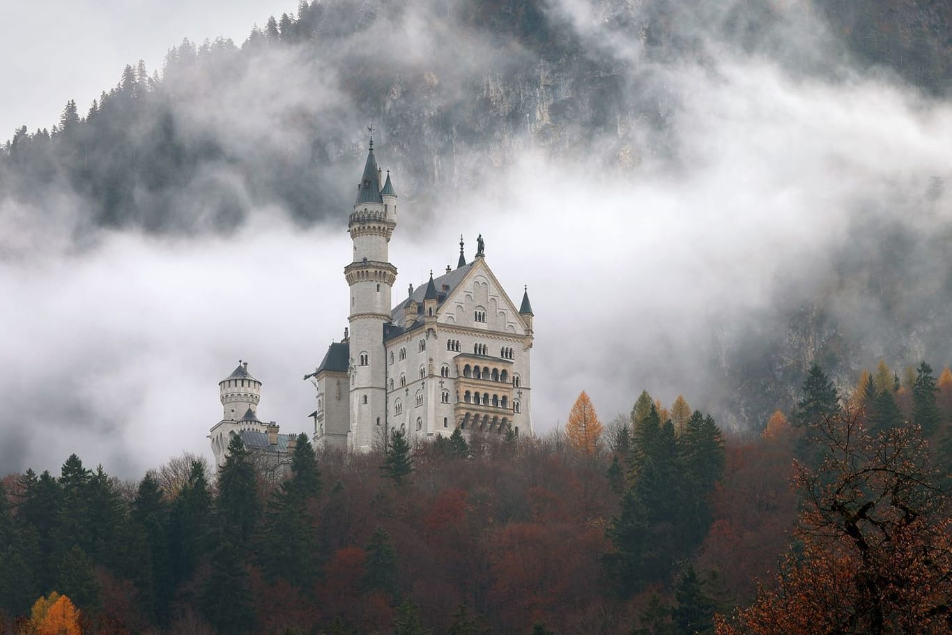 Herbstliches Schloss Neuschwanstein