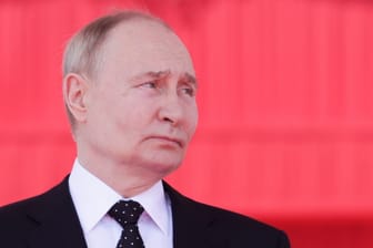 Wladimir Putin: Die "Achse der Autokraten" unterstützt sich, sagt Anne Applebaum.