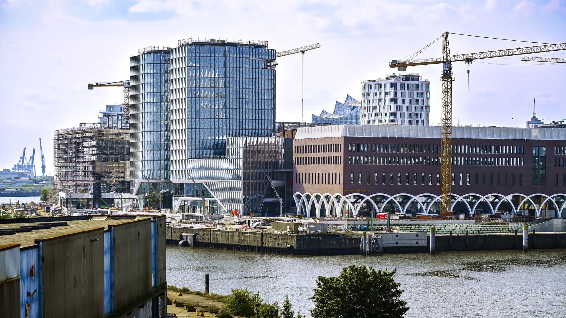 Das im Bau befindliche Westfield Hamburg-Überseequartier in der Hafencity von Hamburg. (Archivfoto)