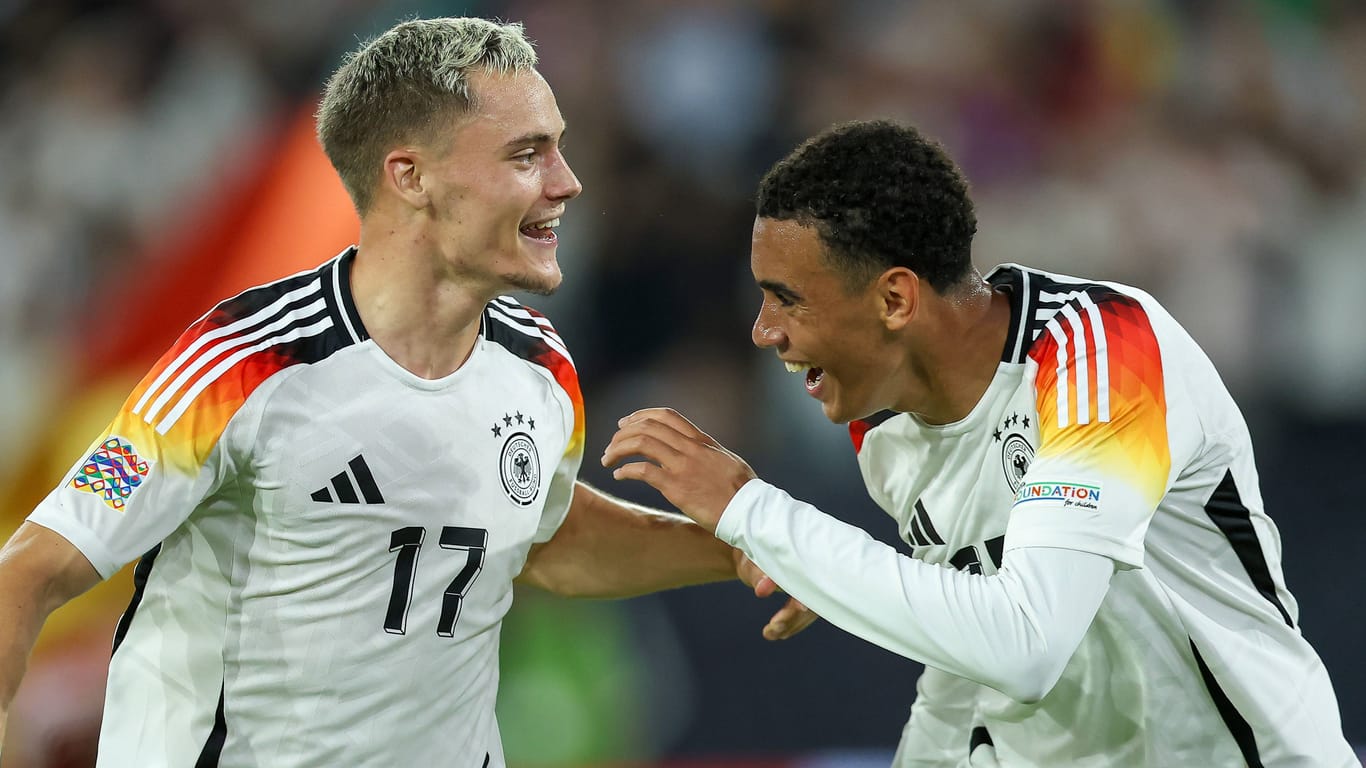 Florian Wirtz (l.) und Jamal Musiala: Die beiden Nationalspieler kämpfen um die nächste Runde in der Nations League.