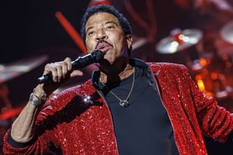 Lionel Richie, Sänger aus den USA (Archivbild): Im Sommer 2025 ist die Soulikone wieder in Deutschland auf Tournee.