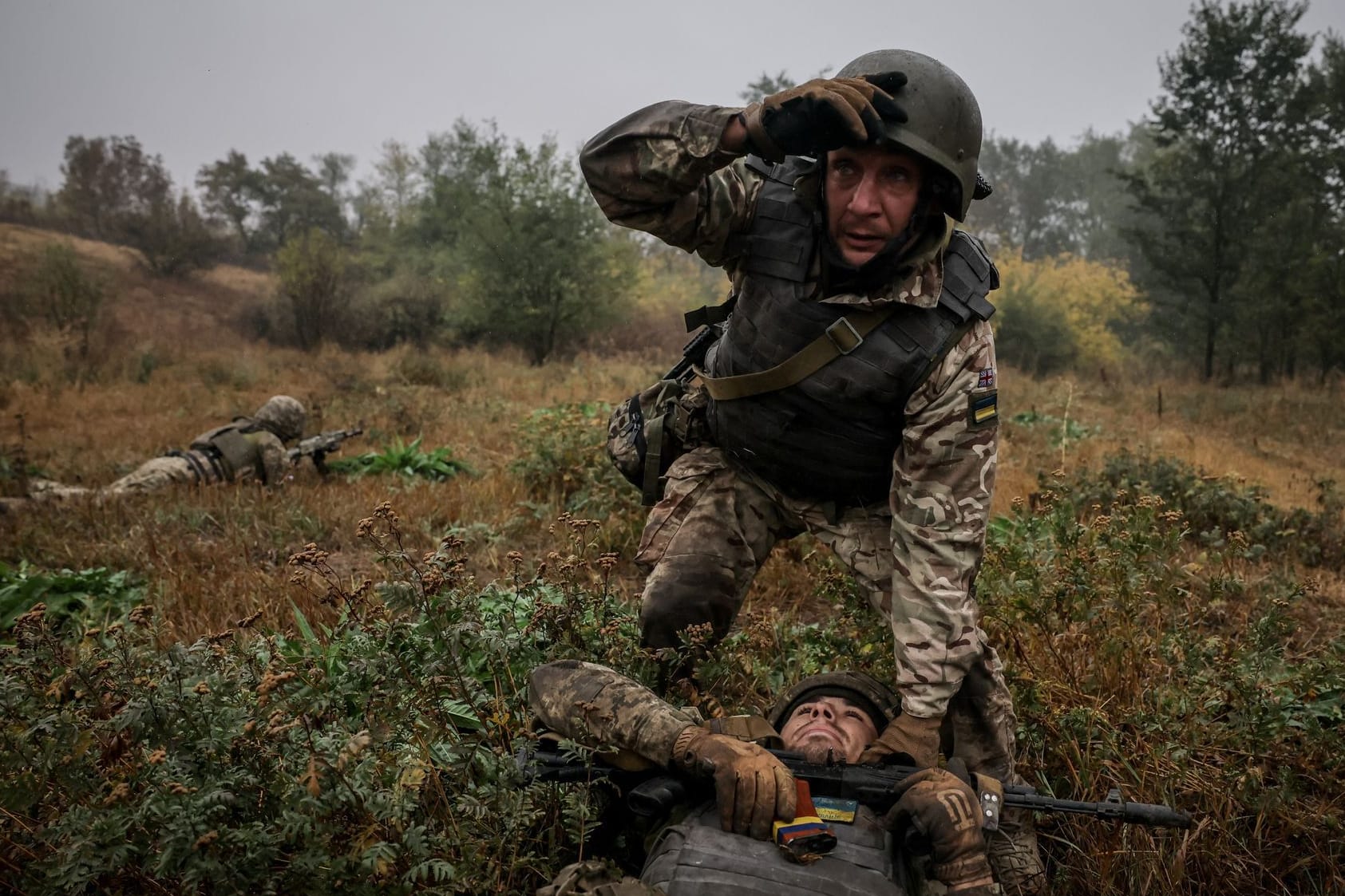 Ukrainische Soldaten trainieren bei einem Manöver: Wladimir Putin sendet bisher keine Signale, dass er über einen Frieden im Ukrainekrieg verhandeln möchte.