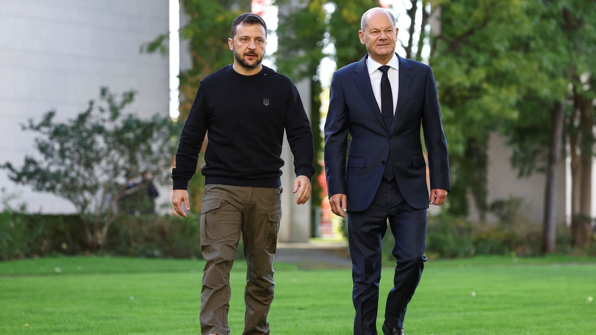 Ein Versprechen mit ungewissem Ausgang: Wolodymyr Selenskyj und Olaf Scholz in Berlin.