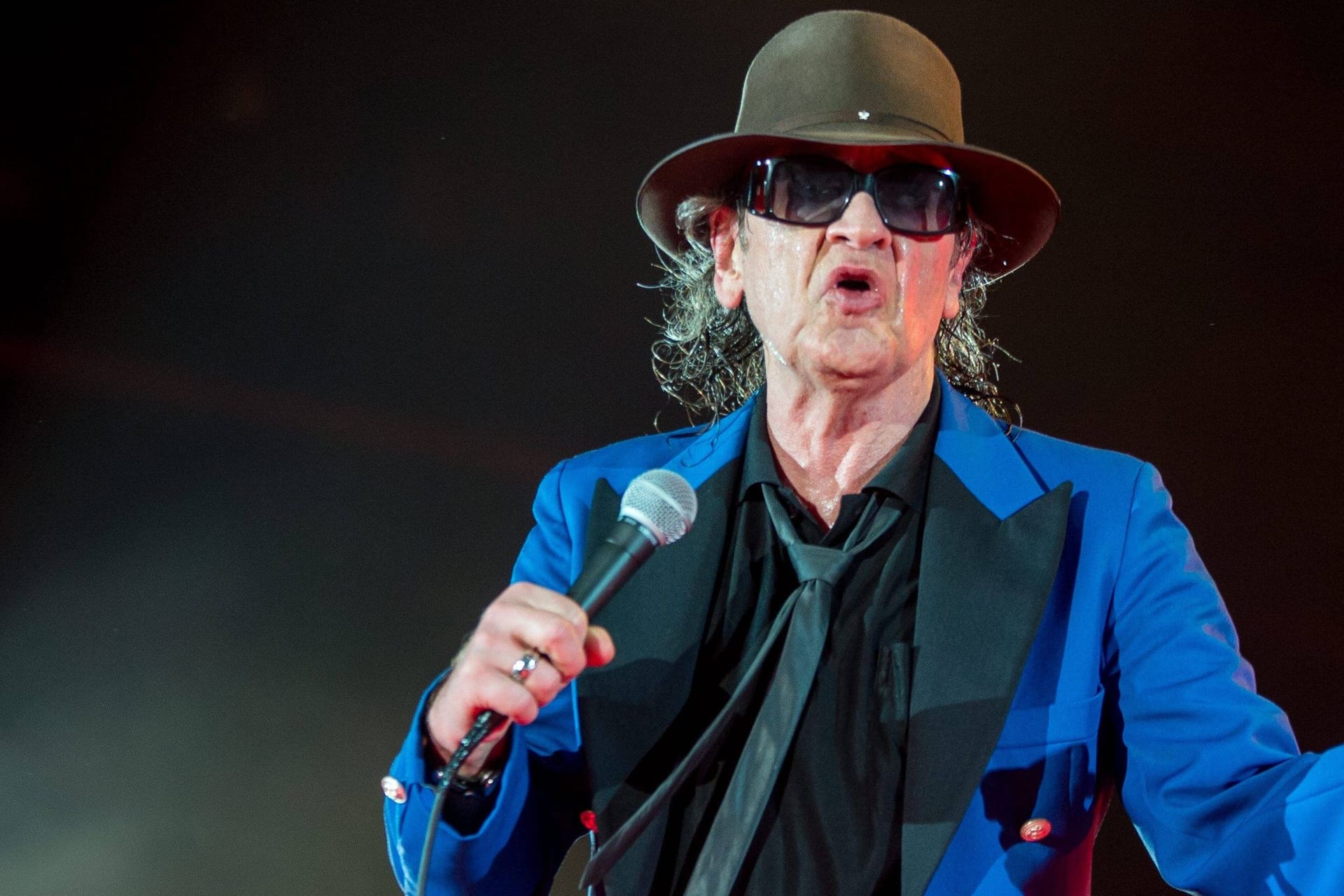 Udo Lindenberg auf der Bühne (Archivbild): Der Panikrocker hat einen seiner bekanntesten Hits an Unicef verschenkt.