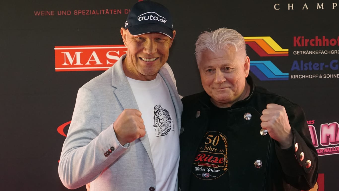 Kampfsportler unter sich: Ex-Boxer Axel Schulz (l.) feierte mit "Ritze"-Chef und Kickbox-Weltmeister Carsten Marek.