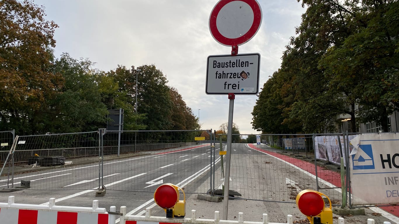 Ein Blick auf die Brücke Turmstraße aus Richtung der Pontstraße