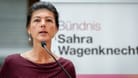 Sahra Wagenknecht (BSW) gibt ein Pressestatement.