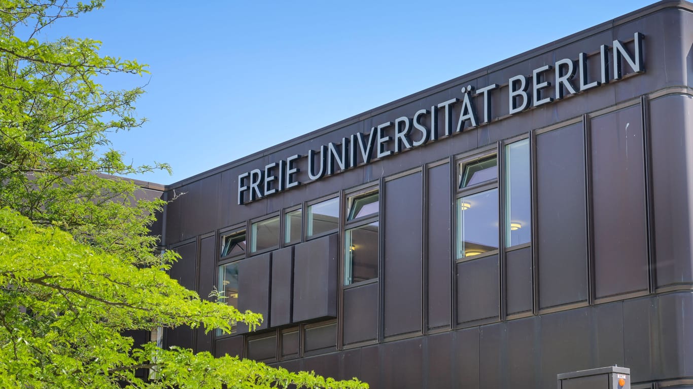 Rostlaube, Freie Universität, Habelschwerdter Allee, Dahlem, Steglitz-Zehlendorf, Berlin, Deutschland