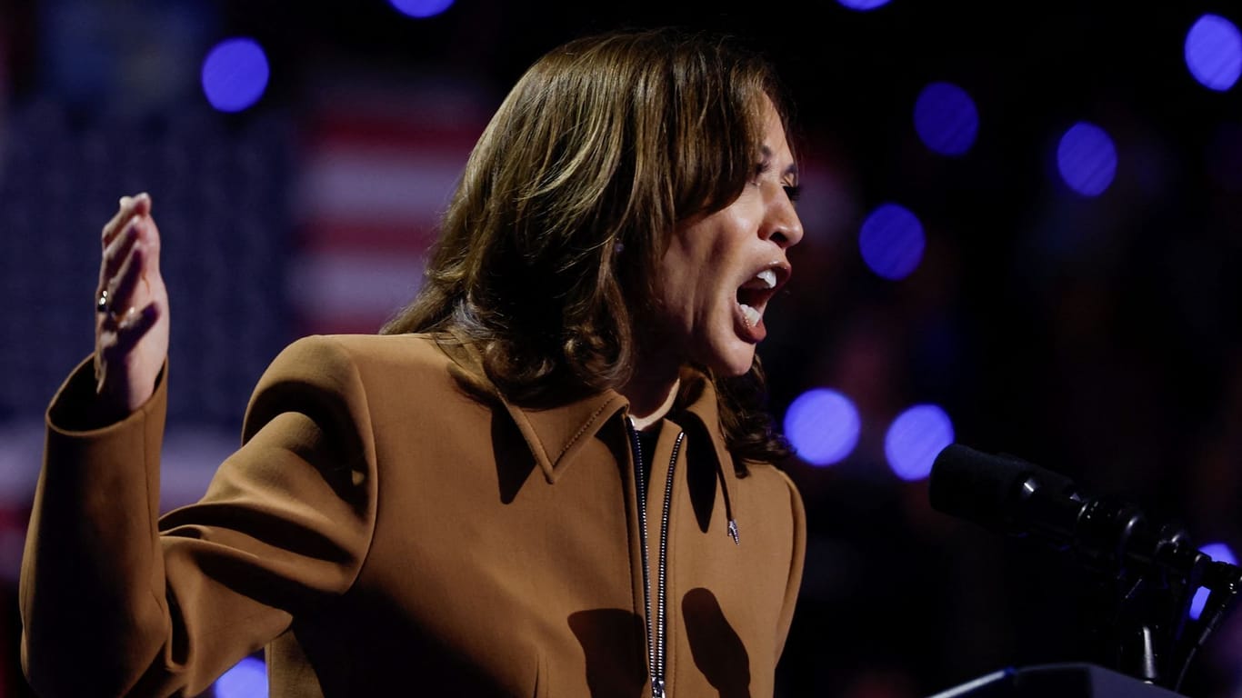 USA-ELECTION/HARRIS