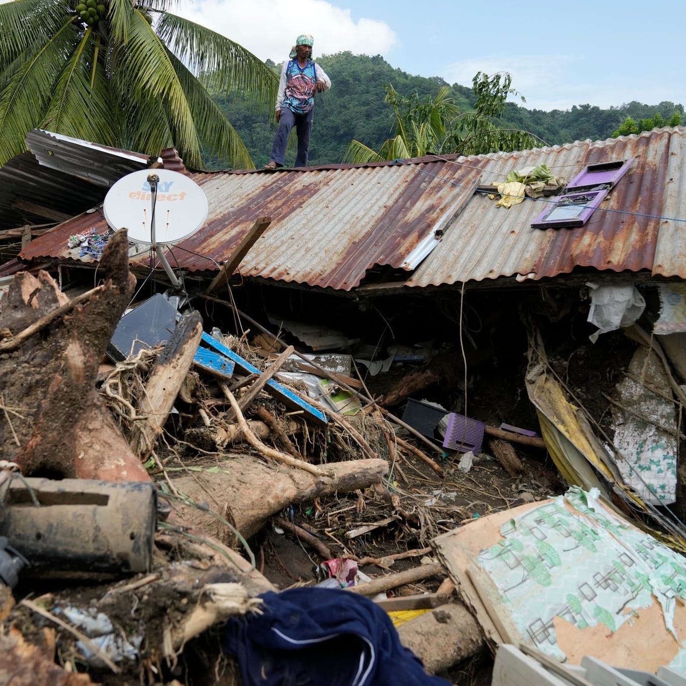 Nach dem Tropensturm Trami auf den Philippinen