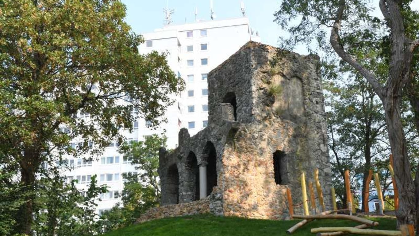 Die Turmruine in Bremen-Grohn.