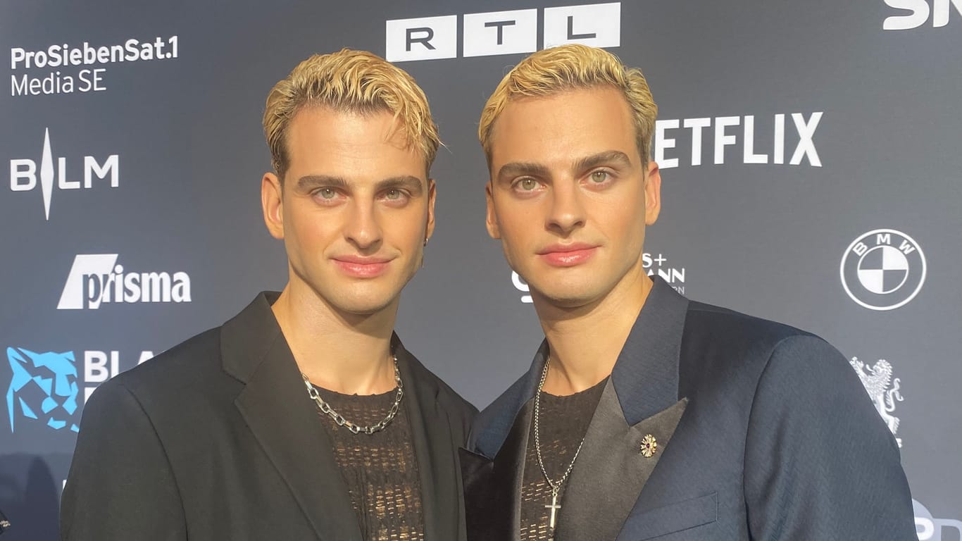 Die Zwillinge Julian und Luka Cidic bei der Verleihung des Bayerischen Filmpreises: Die beiden waren Teilnehmer der 19. Staffel von "Germany's Next Topmodel".