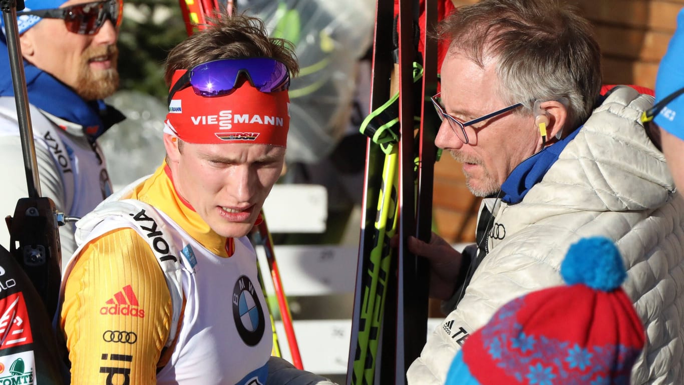 Stefan Schwarzbach (r.) und Ex-Biathlet Benedikt Doll: Der DSV geht gegen die Fis vor.