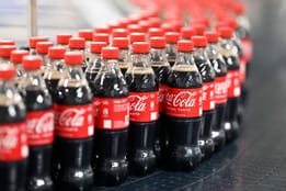 Das macht Coca-Cola mit 28 Millionen unbrauchbaren Flaschen