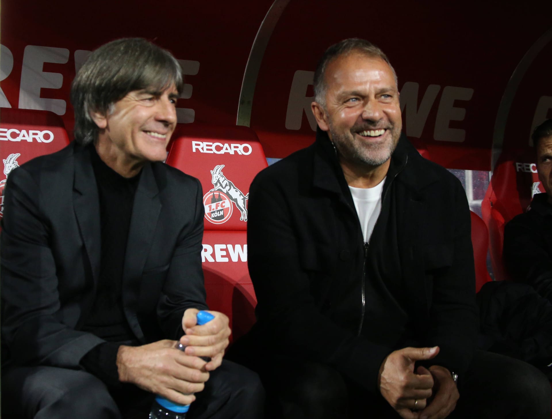 Joachim Löw und Hansi Flick (l.): Die beiden Trainer sehen ein unterhaltsames Spiel.