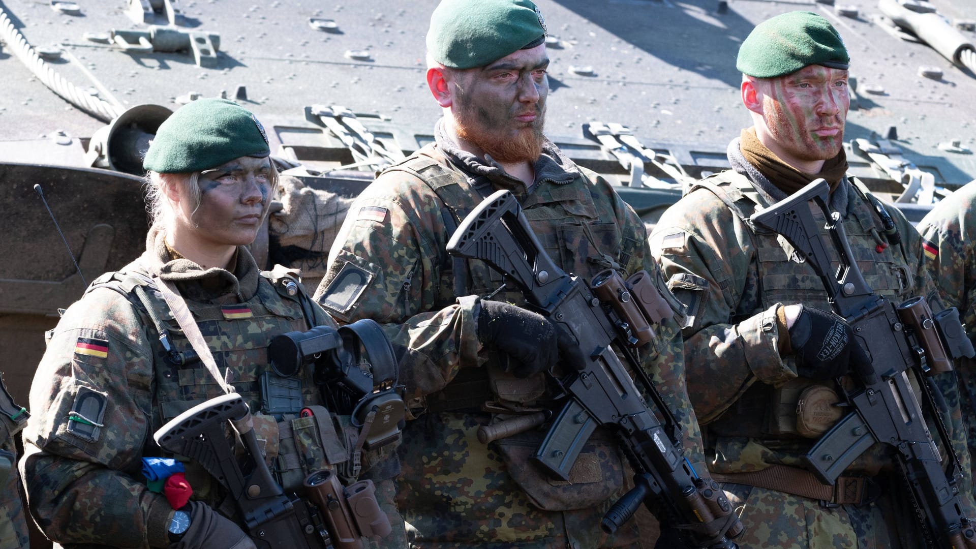 Bundeswehrsoldaten: Werden sie bald in der Ukraine als Friedenstruppe eingesetzt? (Archivbild)