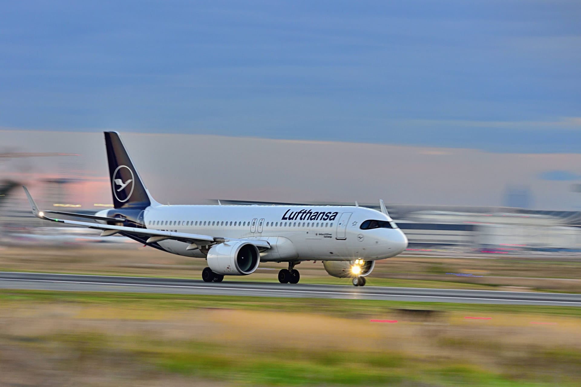 Lufthansa-Maschine landet in Frankfurt. (Symbolfoto)