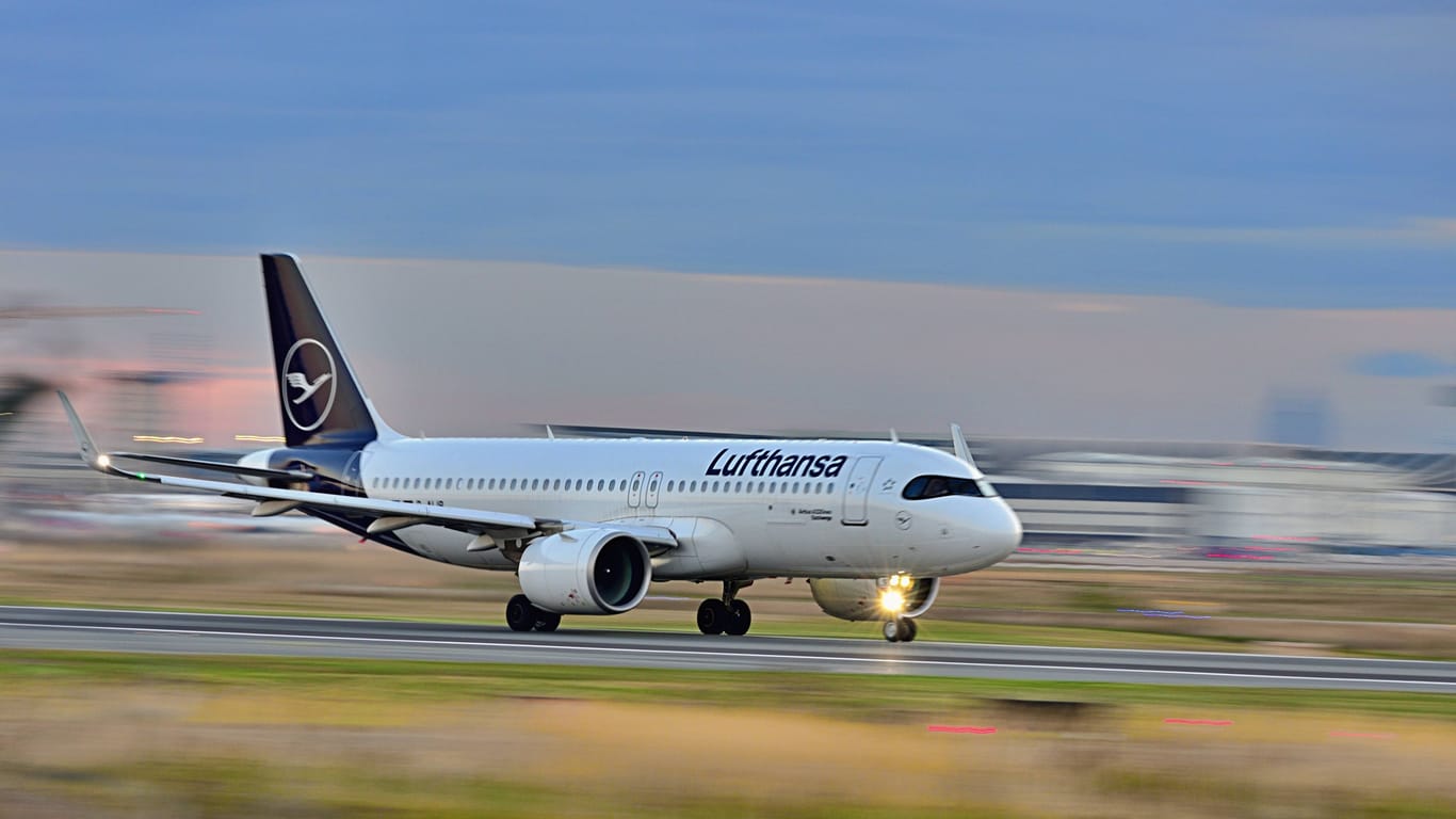 Lufthansa-Maschine landet in Frankfurt. (Symbolfoto)