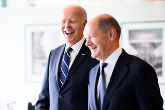 Joe Biden und Olaf Scholz: Die Stimmung beim Besuch des US-Präsidenten in Berlin ist äußerst gut.