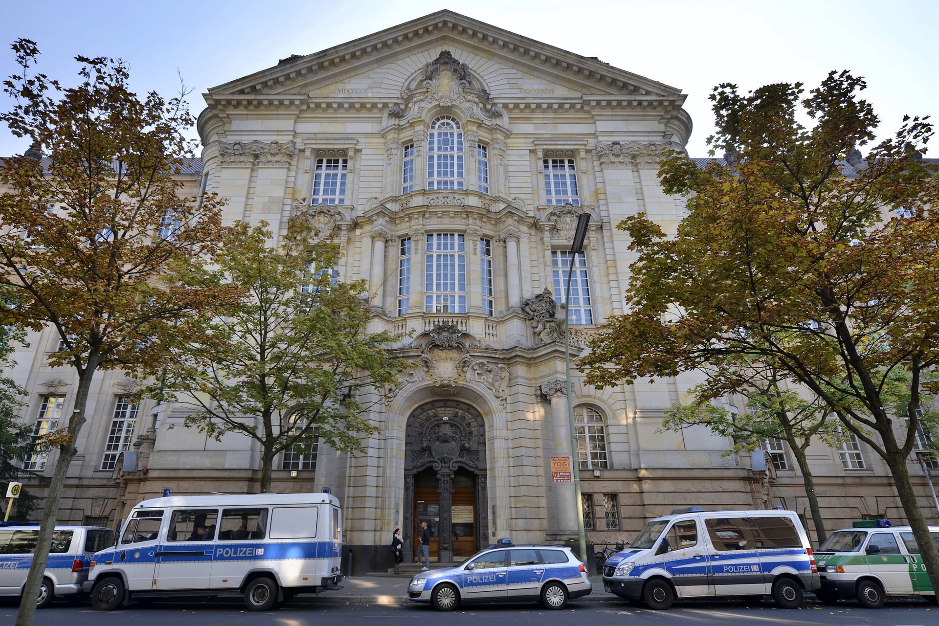 Kriminalgericht Berlin, Moabit (Archivbild): Zwei junge Männer stehen wegen Mordverdachts vor Gericht.