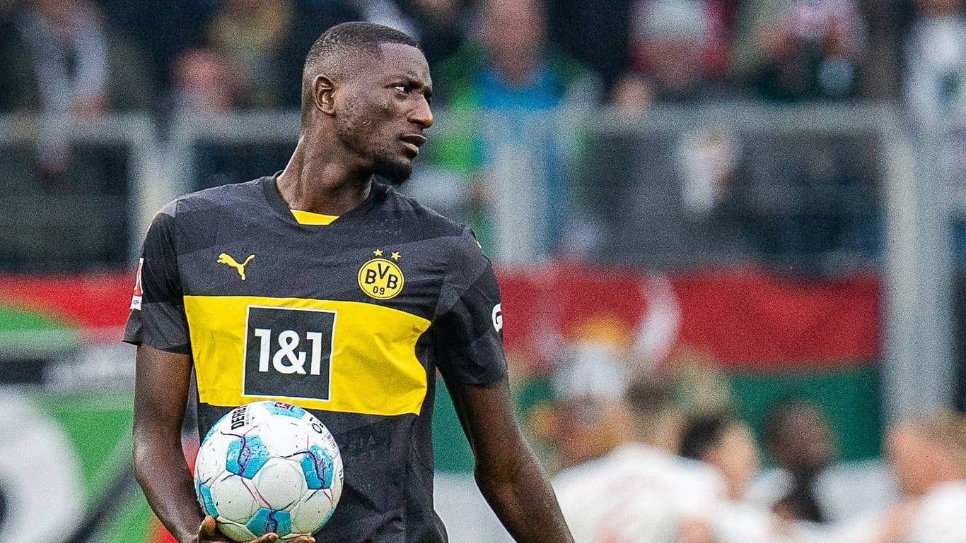 Serhou Guirassy ratlos: Für den BVB läuft es aktuell nicht rund.