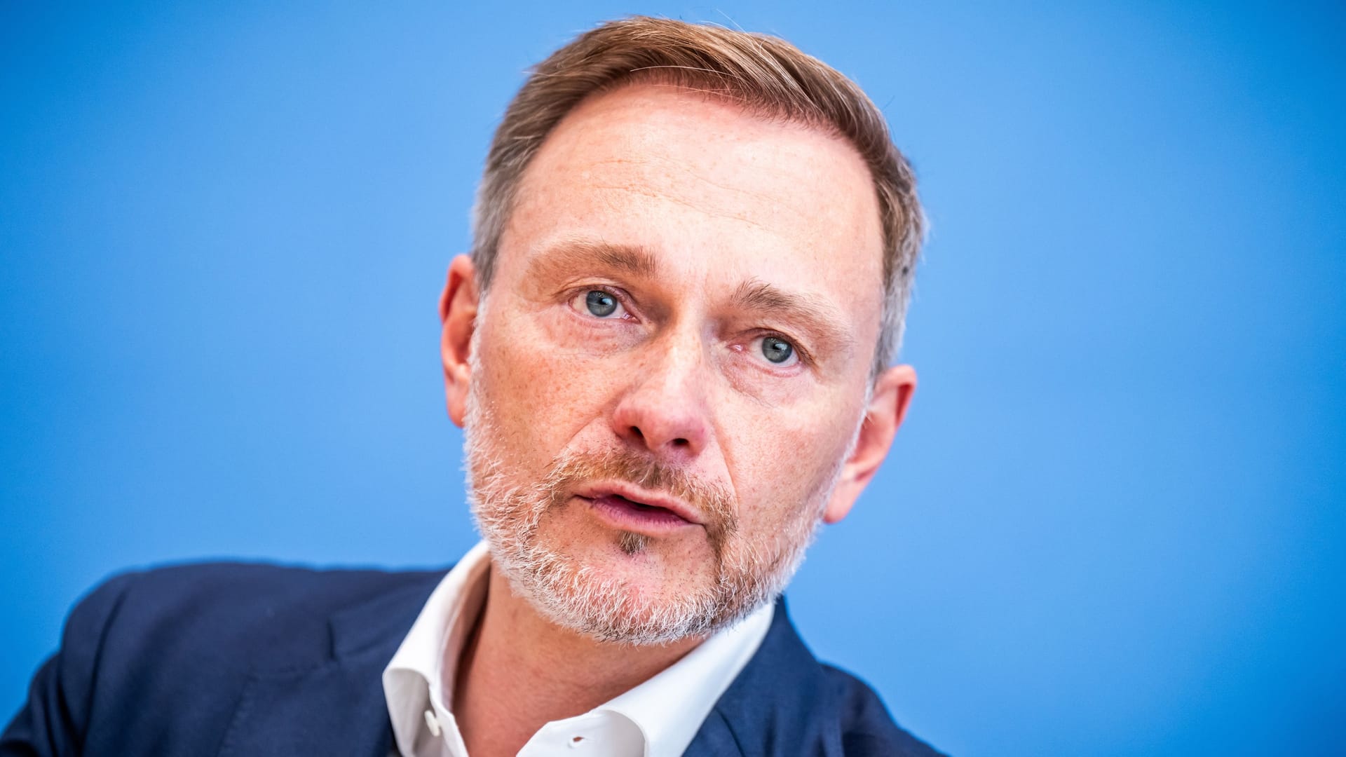 Christian Lindner: Der Bundesfinanzminister hat einen Gesetzesentwurf auf den Weg gebracht, um die private Altersvorsorge zu stärken.